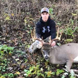 Meet your Posher, Travis